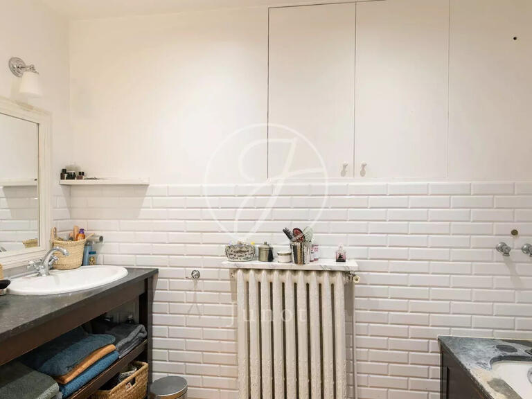 Appartement Paris 9e - 3 chambres - 105m²