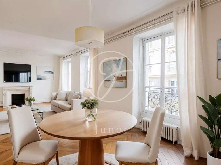 Appartement Paris 9e - 2 chambres - 87m²