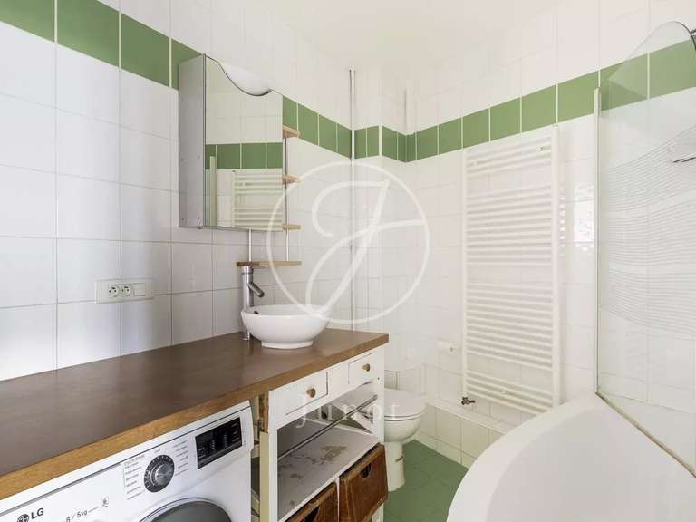 Appartement Paris 9e - 3 chambres - 87m²