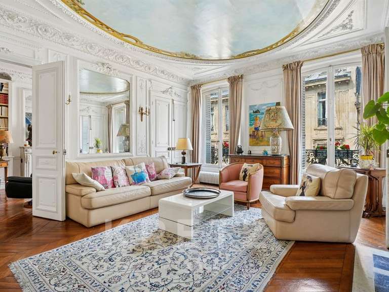 Appartement Paris 9e - 2 chambres - 143m²