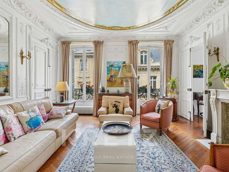 Appartement Paris 9e - 2 chambres - 143m²