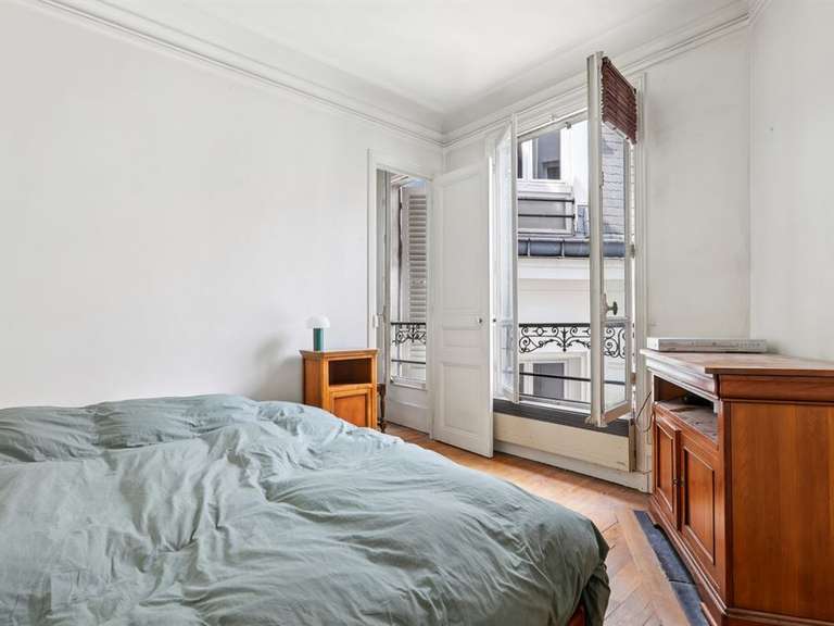 Appartement Paris 9e - 2 chambres - 65m²