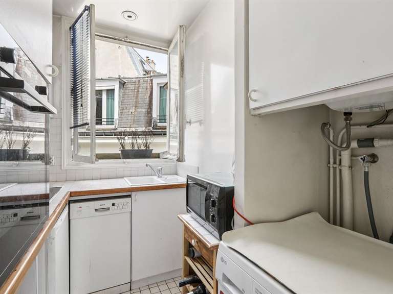 Appartement Paris 9e - 2 chambres - 65m²
