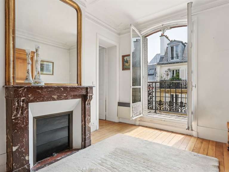 Appartement Paris 9e - 2 chambres - 65m²