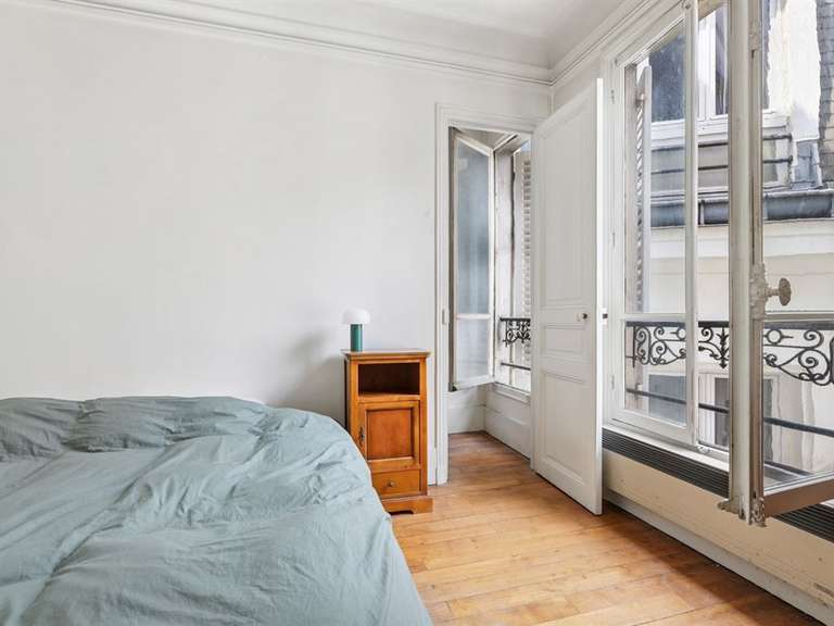 Appartement Paris 9e - 2 chambres - 65m²