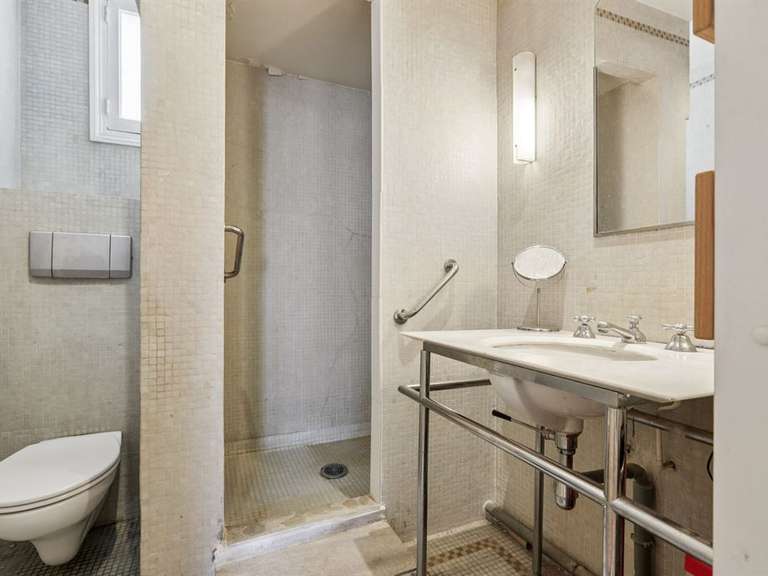 Appartement Paris 9e - 2 chambres - 65m²