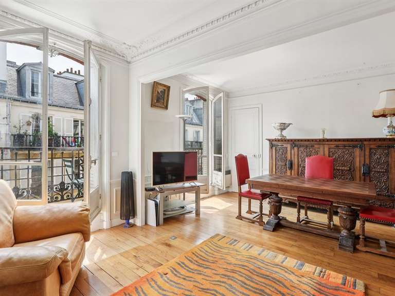 Appartement Paris 9e - 2 chambres - 65m²