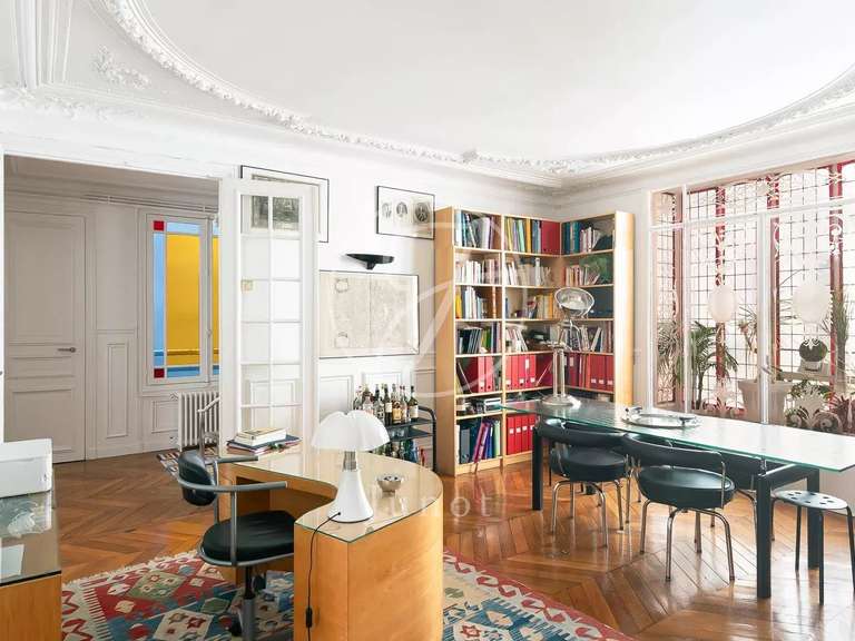 Appartement Paris 9e - 3 chambres - 128m²