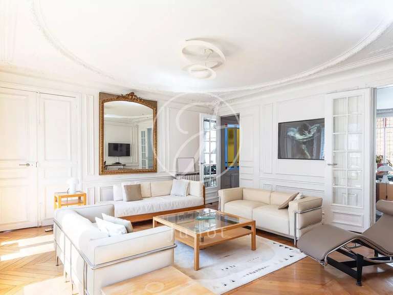Appartement Paris 9e - 3 chambres - 128m²