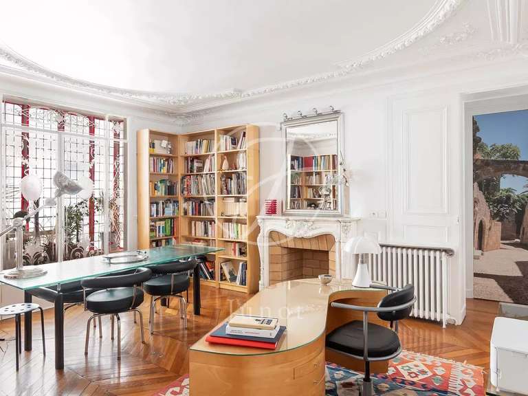Appartement Paris 9e - 3 chambres - 128m²