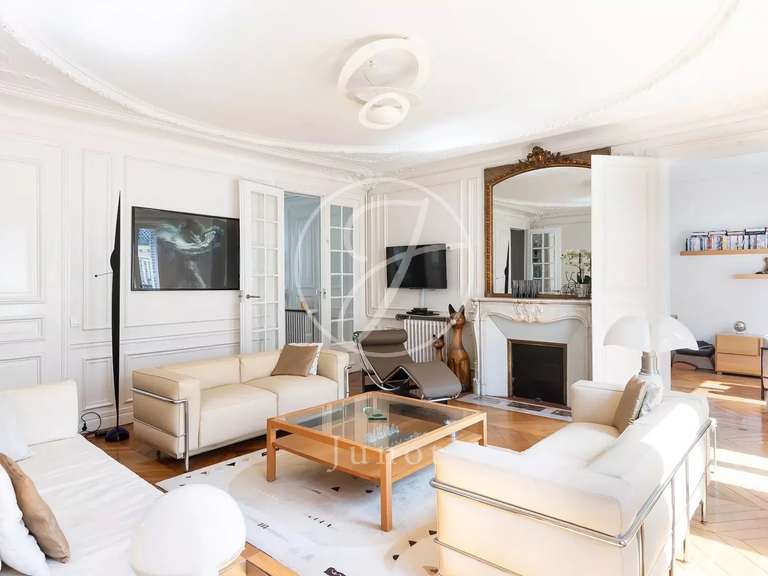 Appartement Paris 9e - 3 chambres - 128m²