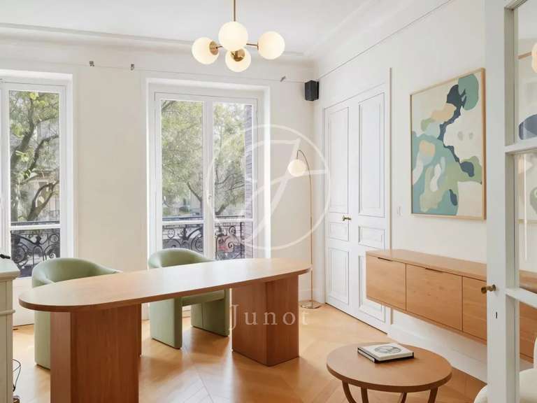 Apartment Paris 9e - 5 bedrooms - 145m²