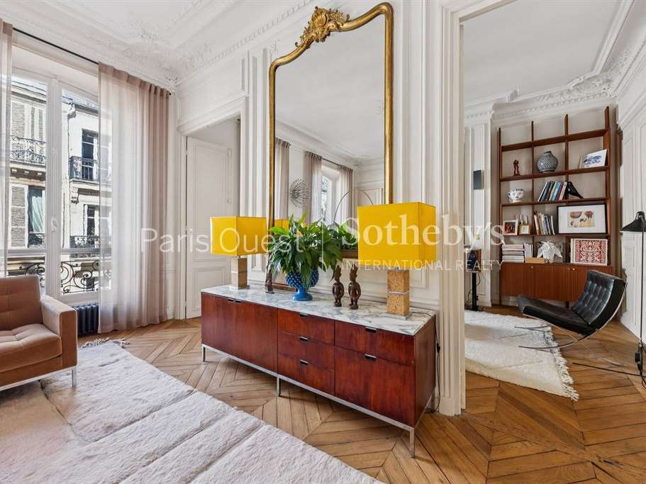 Apartment Paris 9e