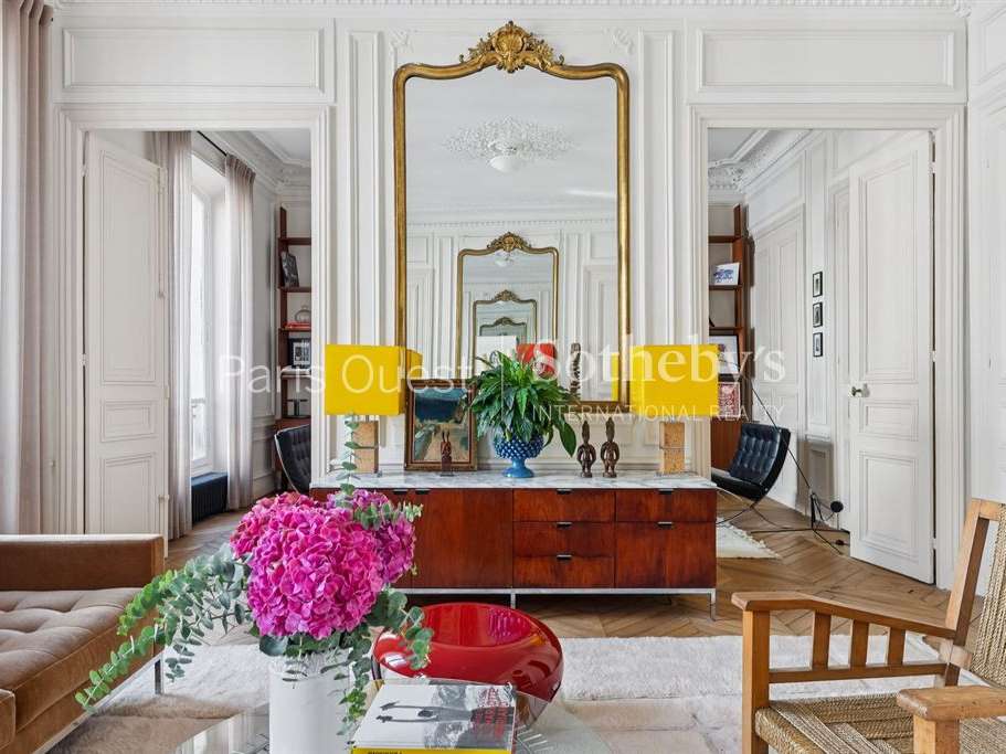 Apartment Paris 9e