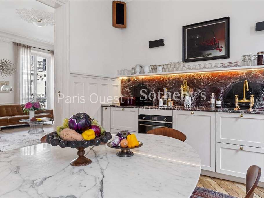 Apartment Paris 9e