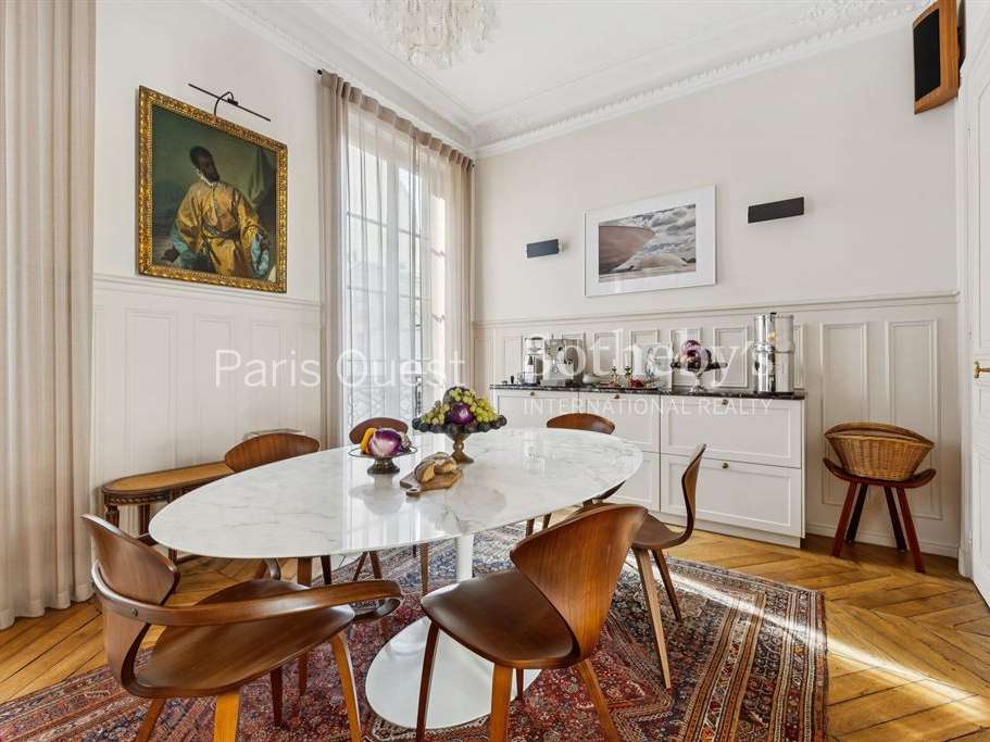Apartment Paris 9e