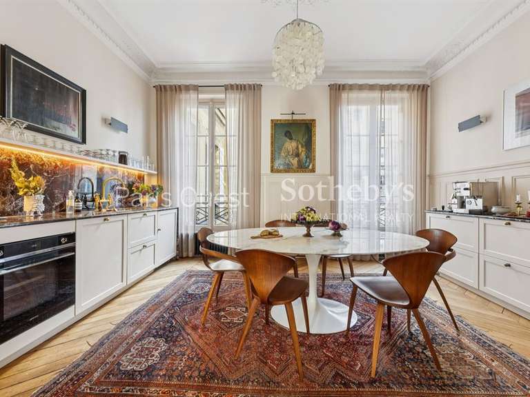 Appartement Paris 9e - 3 chambres - 127m²