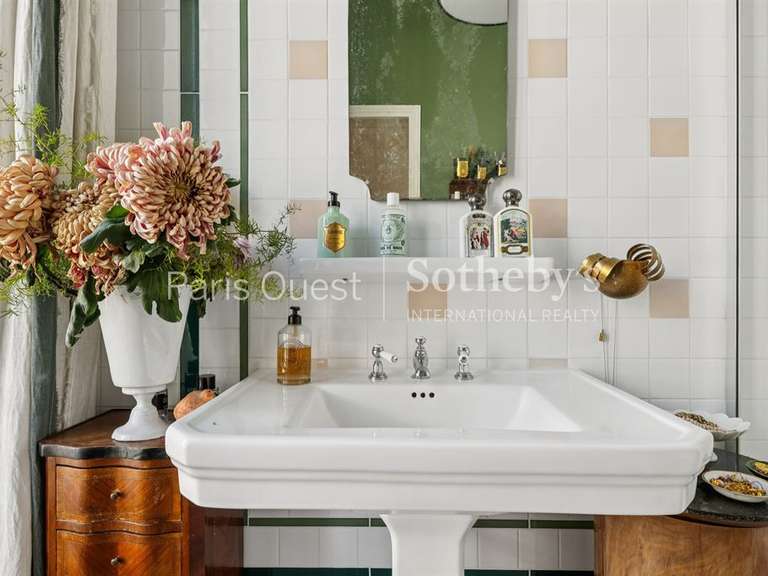 Appartement Paris 9e - 3 chambres - 127m²