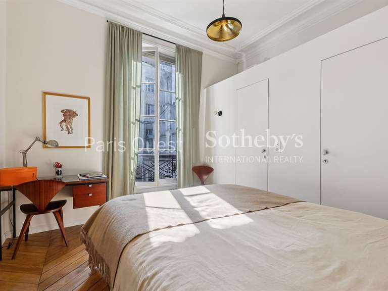 Appartement Paris 9e - 3 chambres - 127m²