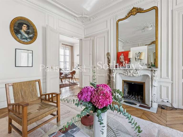 Appartement Paris 9e - 3 chambres - 127m²
