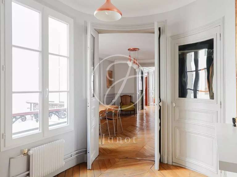 Appartement Paris 9e - 2 chambres - 92m²