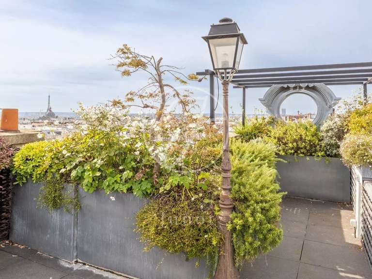 Appartement Paris 9e - 3 chambres - 155m²