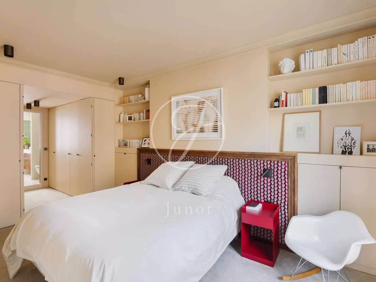 Apartment Paris 9e