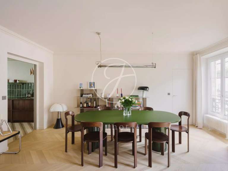 Appartement Paris 9e - 2 chambres - 107m²