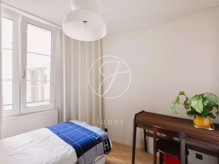 Appartement Paris 9e - 2 chambres - 107m²