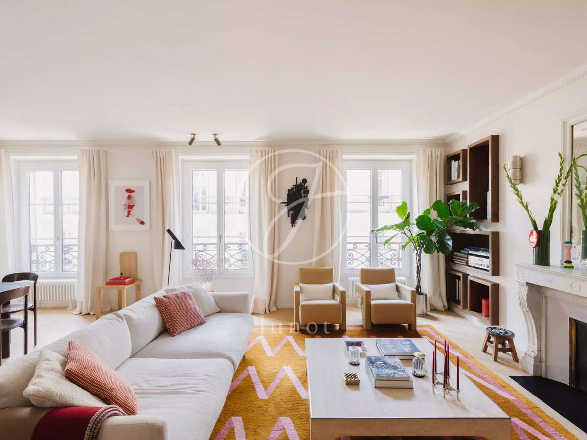 Apartment Paris 9e