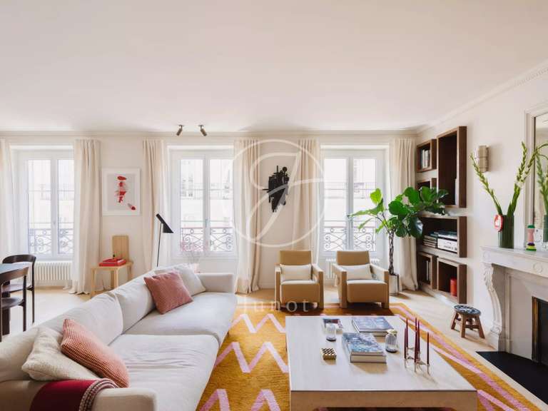 Appartement Paris 9e - 2 chambres - 107m²