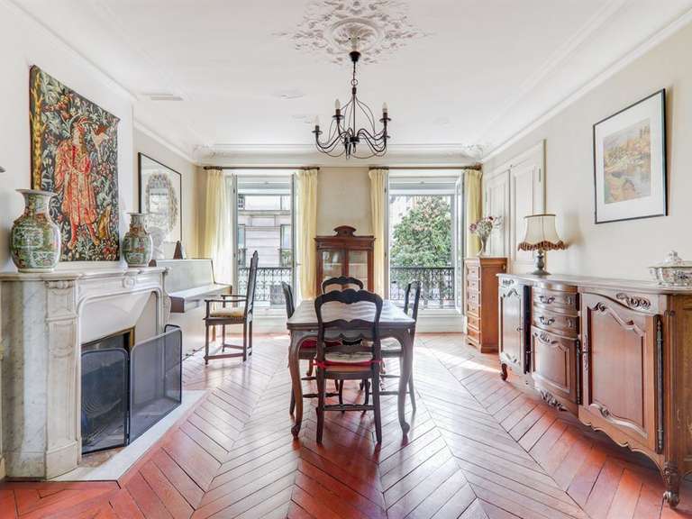 Appartement Paris 9e - 3 chambres - 104m²