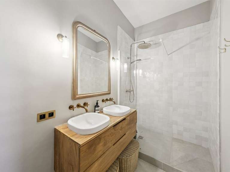 Appartement Paris 9e - 3 chambres - 96m²