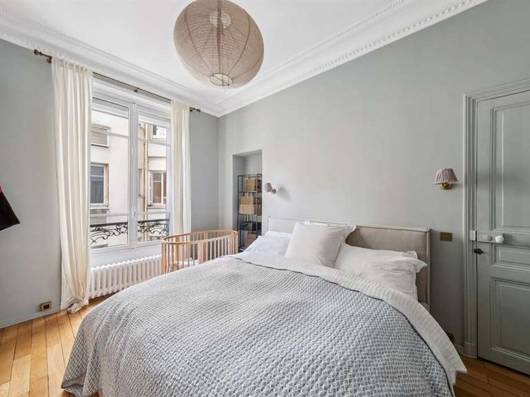 Appartement Paris 9e - 3 chambres - 96m²