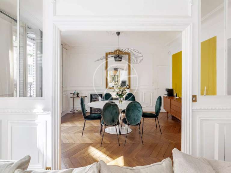 Appartement Paris 9e - 2 chambres - 74m²