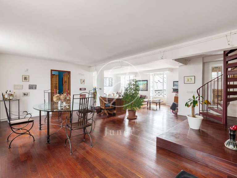 Appartement Paris 9e - 3 chambres - 169m²