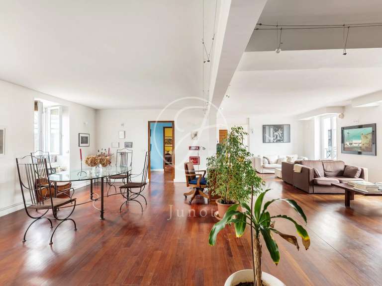 Appartement Paris 9e - 3 chambres - 169m²