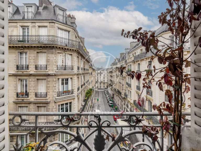Appartement Paris 9e - 4 chambres - 145m²