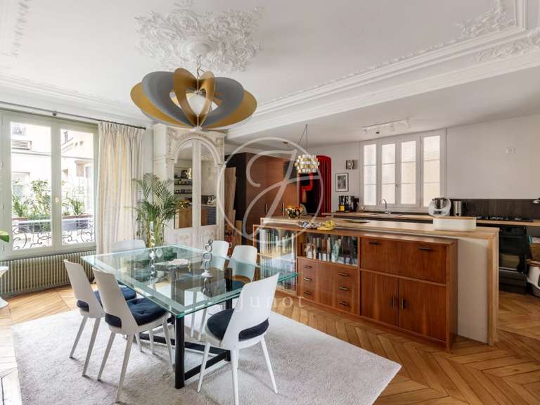 Appartement Paris 9e - 4 chambres - 145m²