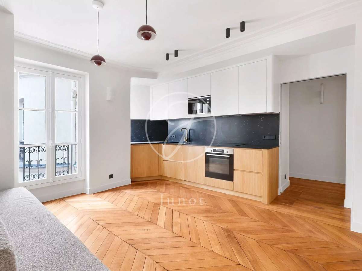 Apartment Paris 9e