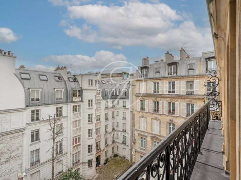 Appartement Paris 9e - 3 chambres - 193m²
