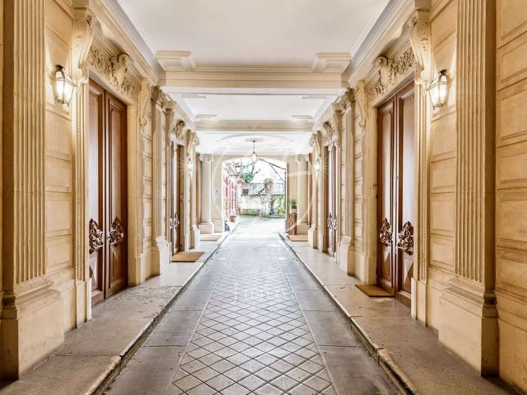 Appartement Paris 9e - 3 chambres - 193m²