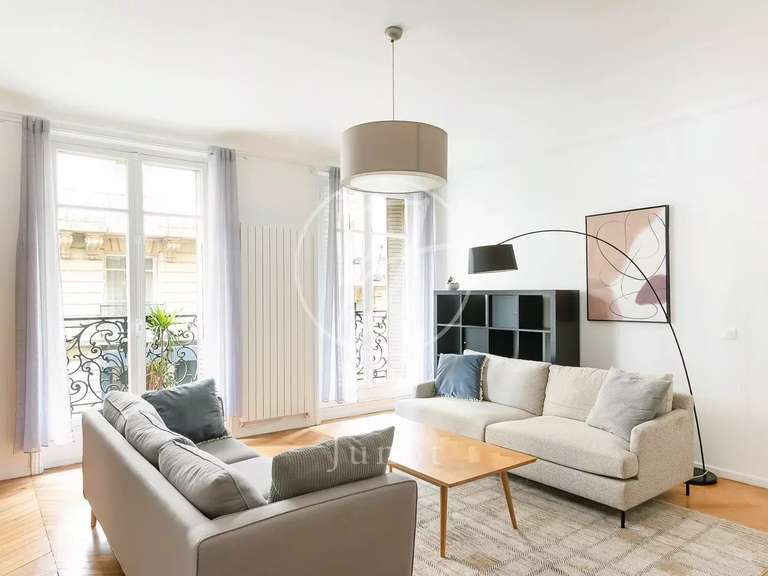 Appartement Paris 9e - 3 chambres - 107m²