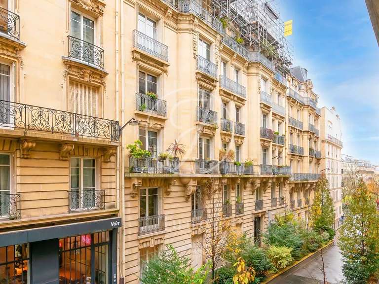 Appartement Paris 9e - 3 chambres - 107m²