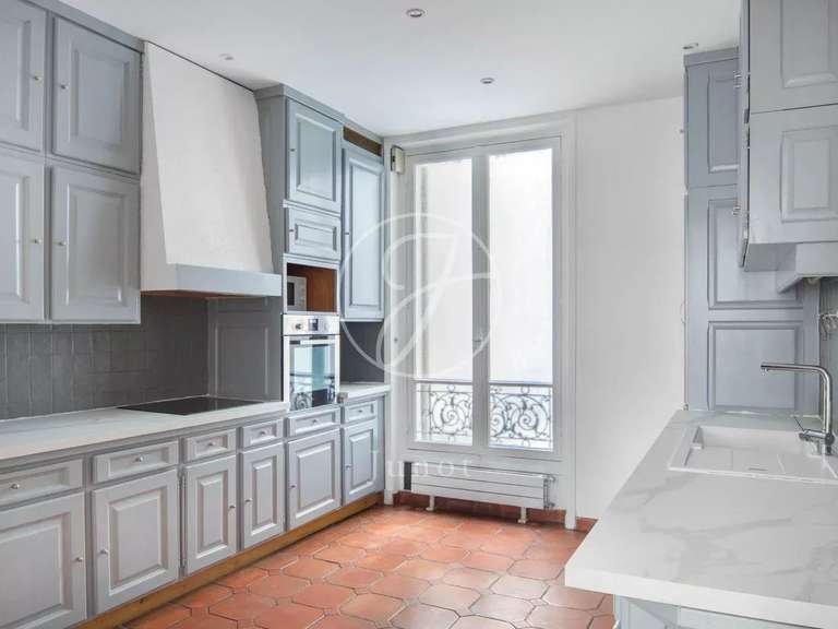 Appartement Paris 9e - 3 chambres - 107m²