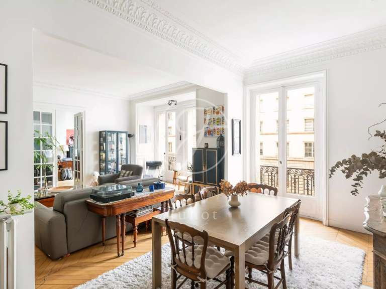 Appartement Paris 9e - 3 chambres - 117m²