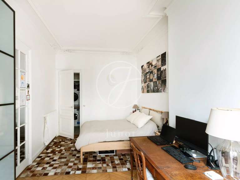 Appartement Paris 9e - 3 chambres - 117m²