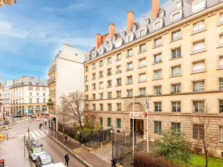 Appartement Paris 9e - 3 chambres - 117m²