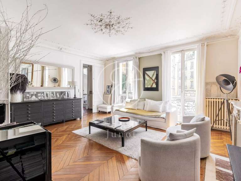 Appartement Paris 9e - 3 chambres - 138m²