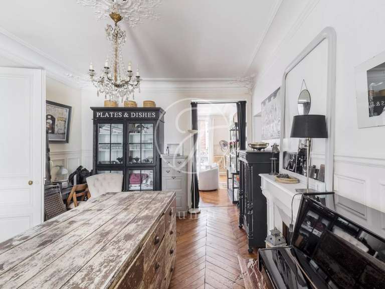 Appartement Paris 9e - 3 chambres - 138m²